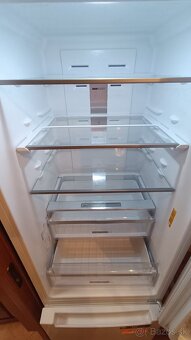 Predám používanú chladničku WHIRLPOOL W7 931 TW - 5