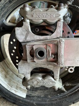 Predám SUZUKI GSXR 600 STUNT - 5