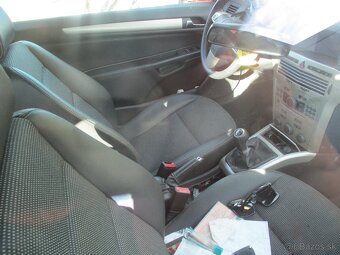 Opel Astra Twin Top / cabrio rozpredam na nahradne diely - 5