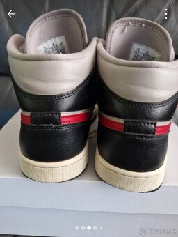 Nike Jordan 1 mid - 5