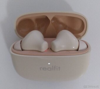 Sluchátka Realfit F3 - 5