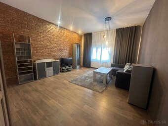 Na prenájom 2 izbový byt v centre - Voľný ihned - 5