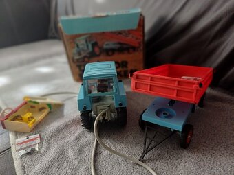 Predam staru hracku Zetor Crystal 8011 - 5