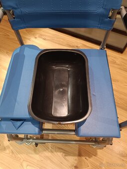 Predám toaletny - sprchovací vozík - 5