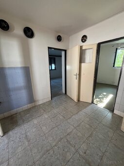 RODINNÝ DOM-V TOP LOKALITE TREBIŠOV - 5