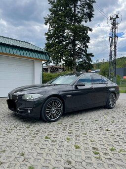 BMW 520d xDrive (2015) - 5