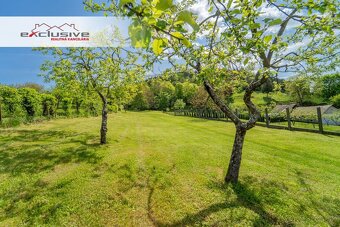 STAVEBNÝ POZEMOK 16 KM od PO, OBEC CHMEĽOV, 2200 M2, VŠETKY - 5