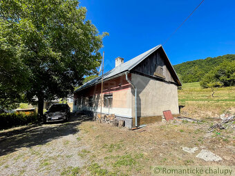 Usadlosť s vidieckym domom na polosamote v okolí Štiavnick - 5