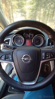 Predám Opel Astra J 12/2013 - 5