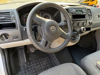 Volkswagen T5 2.0TDi - 5