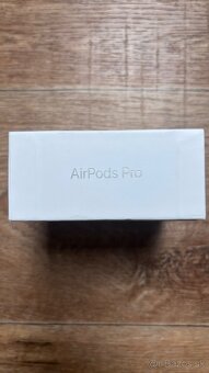 Apple AirPods 2 pro - 5