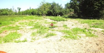 Veľký slnečný investičný pozemok s rodinným domom – Michalov - 5