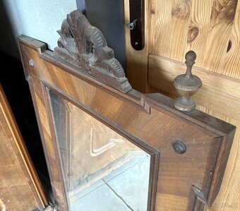 Starožitná skriňa - 5