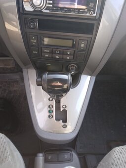Hyundai Tuson 2.0 - 5