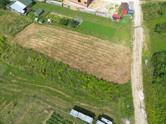 Exkluzívne na predaj slnečný stavebný pozemok 780 m2, Kľače - 5