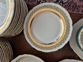 Eegantná obedová a čajová súprava – značený porcelán
- 5