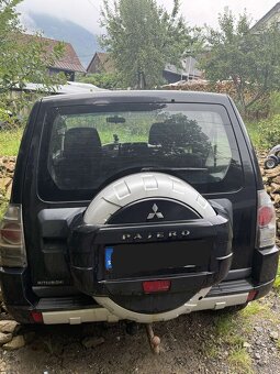 MITSUBISHI PAJERO - 5
