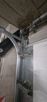 Priemyselná sekcionálna garážová brána SPEDOS (šírka - 5