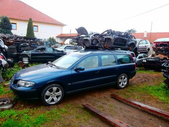+Volvo XC70+ - 5