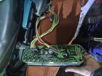 Tachometer v mílach - 5