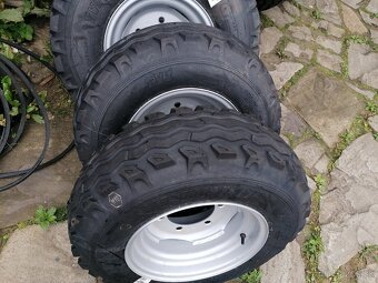 Predám kolesá o rozmere 400/60-15,5 - 5
