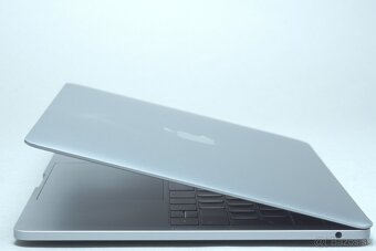 ZÁRUKA/Macbook Pro 13.3" TB/I5 1.4GHZ/8GB RAM/256GB SSD/CZ - 5
