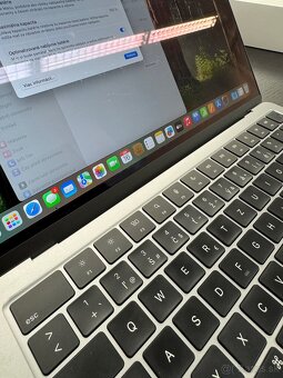 MacBook Air 13,6″ M2 (Model A2681) – 8 GB/256 GB, strieborný - 5