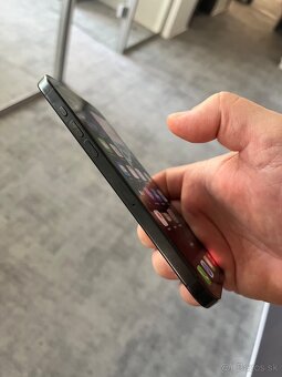 iPhone 15 Pro Max, čierny titan - 5