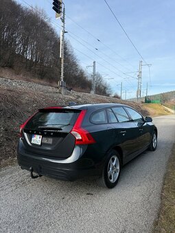Volvo V60 2.0 D3 5válec 100kw/136PS manuál-6,Summum,Xenon - 5