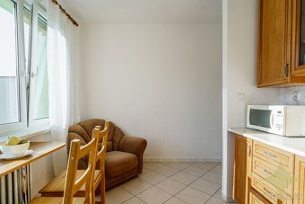 REZERVOVANÉ - Na predaj: zariadený 1-izbový byt, 40 m² – Fon - 5