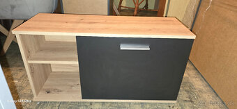 VEŠIAKOVÁ STENA SO ZRKADLOM A BOTNIKOM - 5