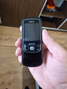 Nokia 8600 luna - 5