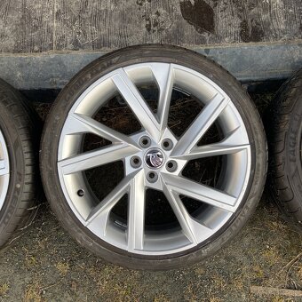 VEGA R18 letní pneu 205/40/19 - 5