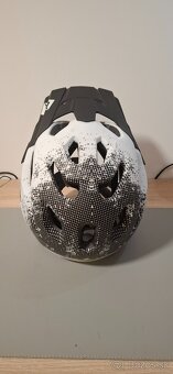 Predám fullface MTB prilbu CRATONI - 5