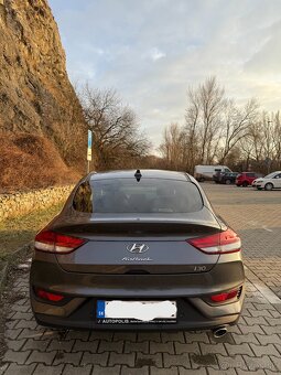 Predám Hyundai i30 fastback 1,4 T-GDi - superstav - 5