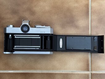 Konica Autoreflex T - 5