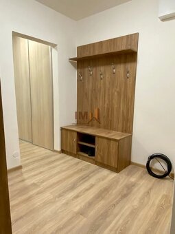 NA PRENÁJOM MODERNÝ ZREKONŠTRUOVANÝ 3i BYT S VEĽKÝM BALKÓNOM - 5
