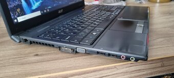 15,6" Acer TravelMate 8571 SSD - 5