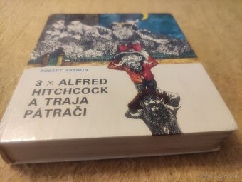 3XAlfred Hitchcock a traja pátrači. Mlade leta 1982 - 5