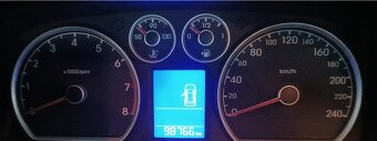 Predám Hyundai i30 1.6i (benzín), r.v. 2010, 99 000 km - 5