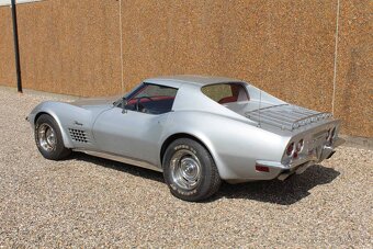 Chevrolet Corvette T-top z roku 1971 - 5