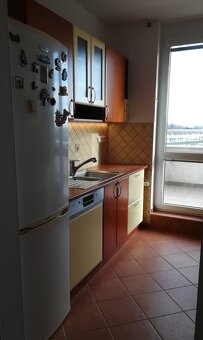 PRENÁJOM, NÁMESTIE SV. FRANTIŠKA, KARLOVA VES - 3 IZBOVÝ BYT - 5