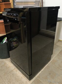 Umývačka riadu Candy používaná rok - 5