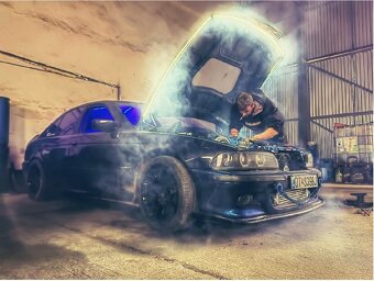BMW E39 525TTds - 5