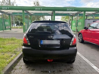 Kia Rio - 5
