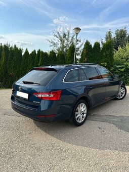 Škoda Superb Combi 2.0 TDI CR DSG - 5