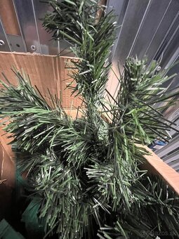 Vianočný stromček 180 cm - 5