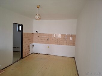 Rodinný dom Tepličky okr. Hlohovec - 5