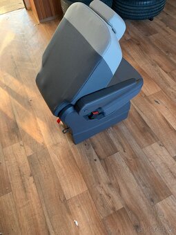 Prodám do poslední řady sedadel VW Multivan T7 látka - 5