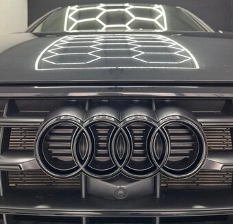 AUDI Čierne lesklé znaky - 5